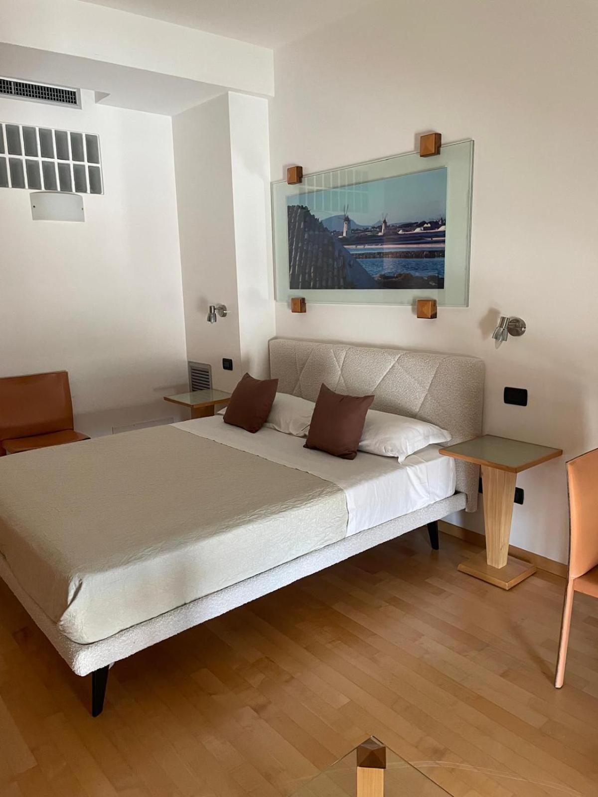 Garibaldi Citta' Appartement Trapani Buitenkant foto