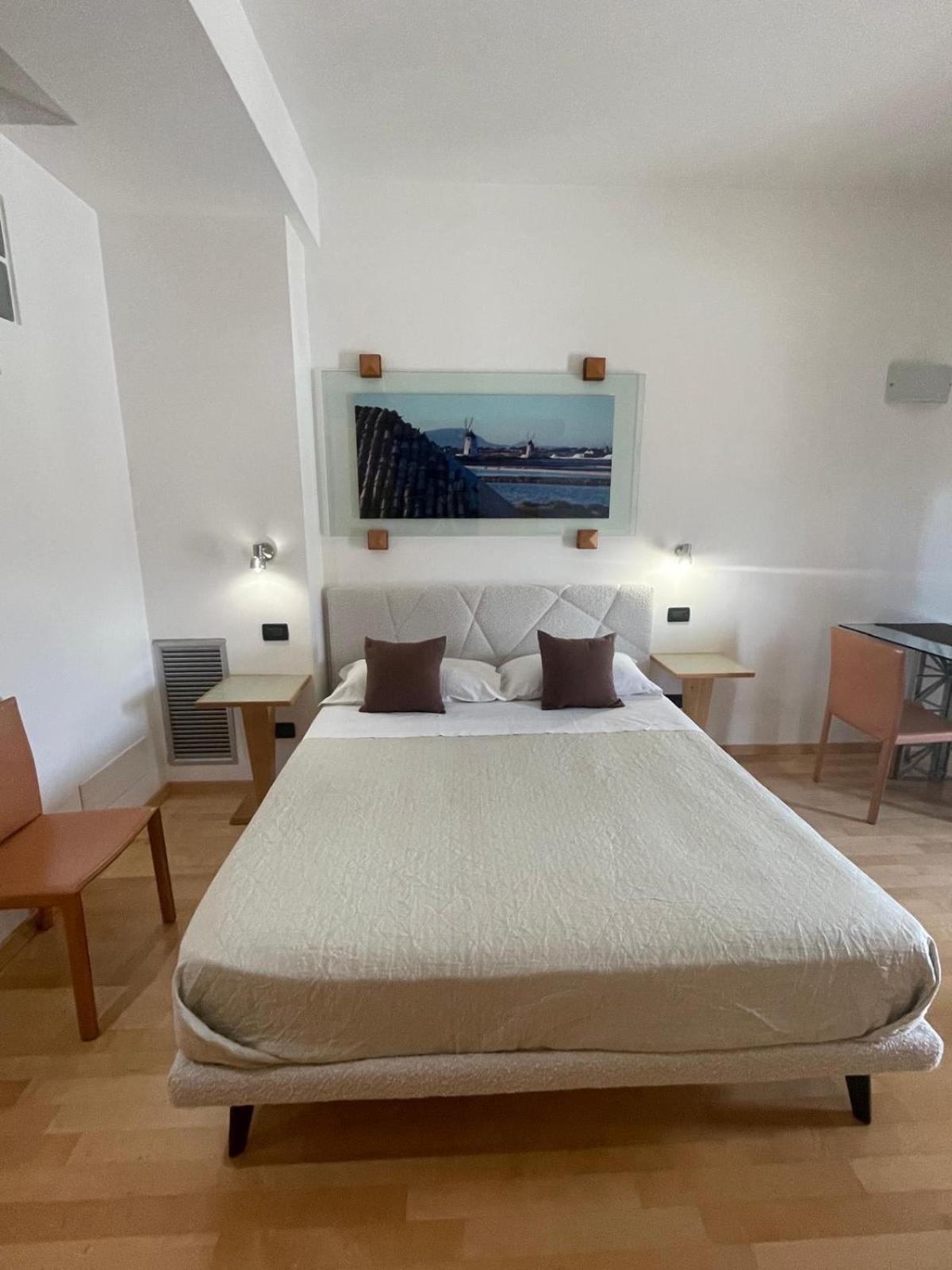 Garibaldi Citta' Appartement Trapani Buitenkant foto